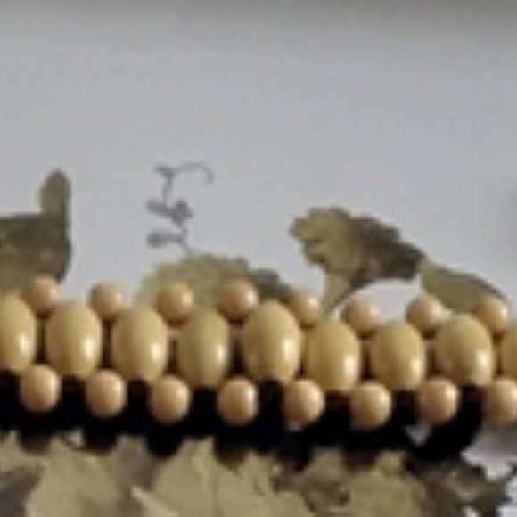 VINTAGE MUSTARD WOODEN BEAD CHOKER - Picture 1 of 1